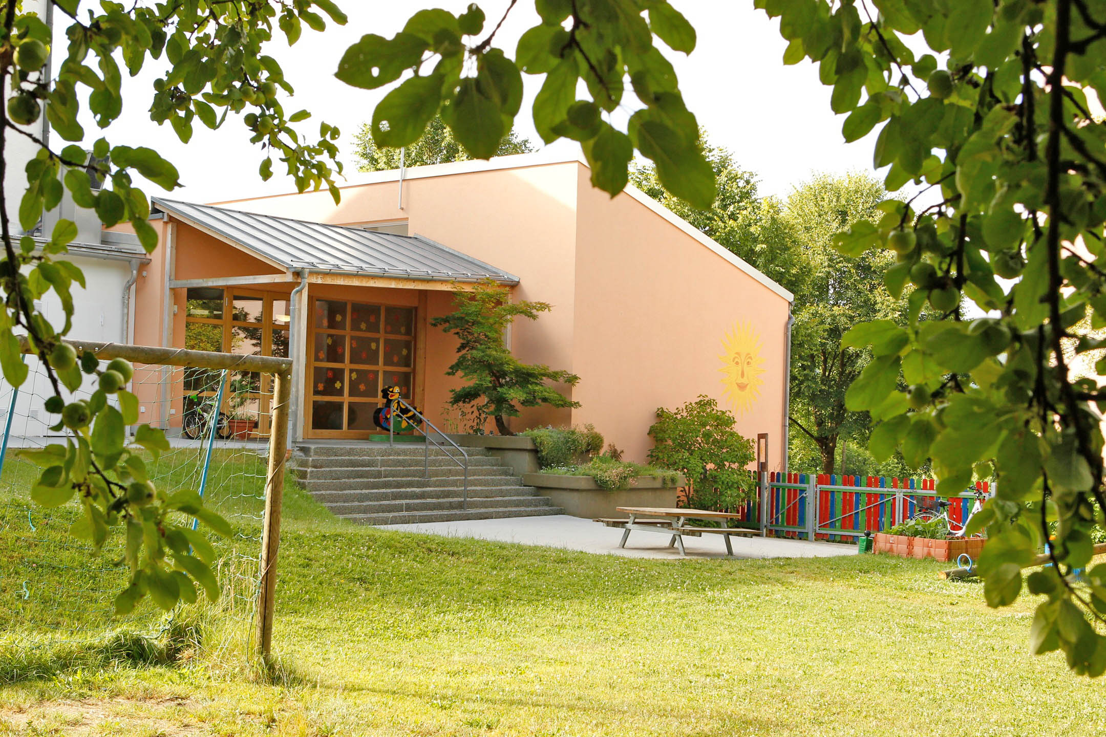 Außenansicht vom Kinderhaus